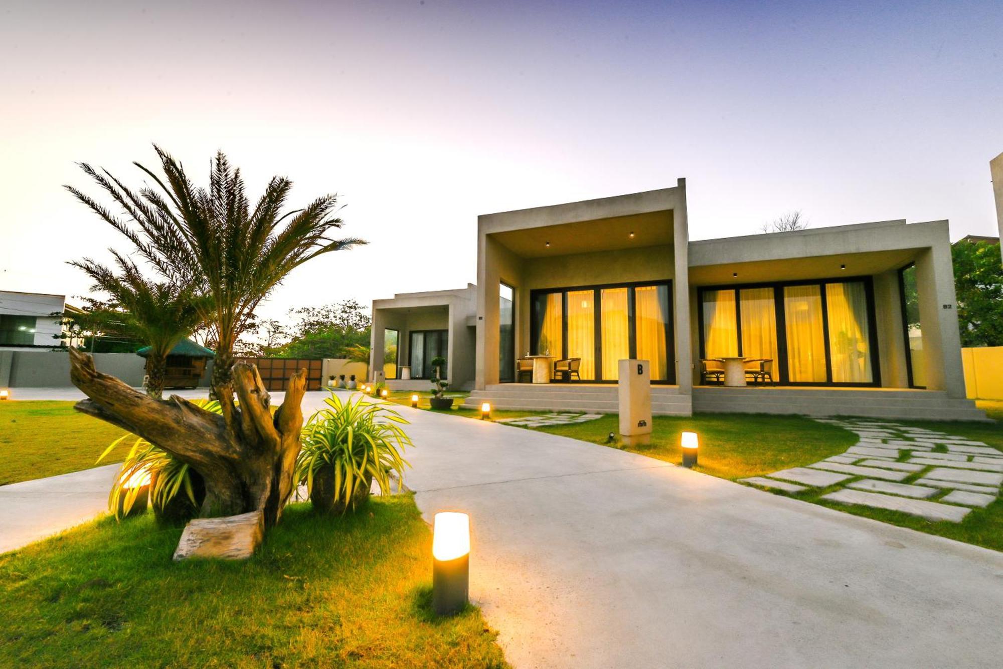 Tana Beach Villas Lian Exterior photo